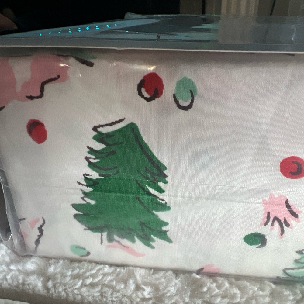 NWT CATH KIDSTON Pink Christmas Ditsy Deer 4 Piece Queen Size Sheet Set - Picture 6 of 7